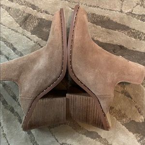 Chinese Laundry heeled mules